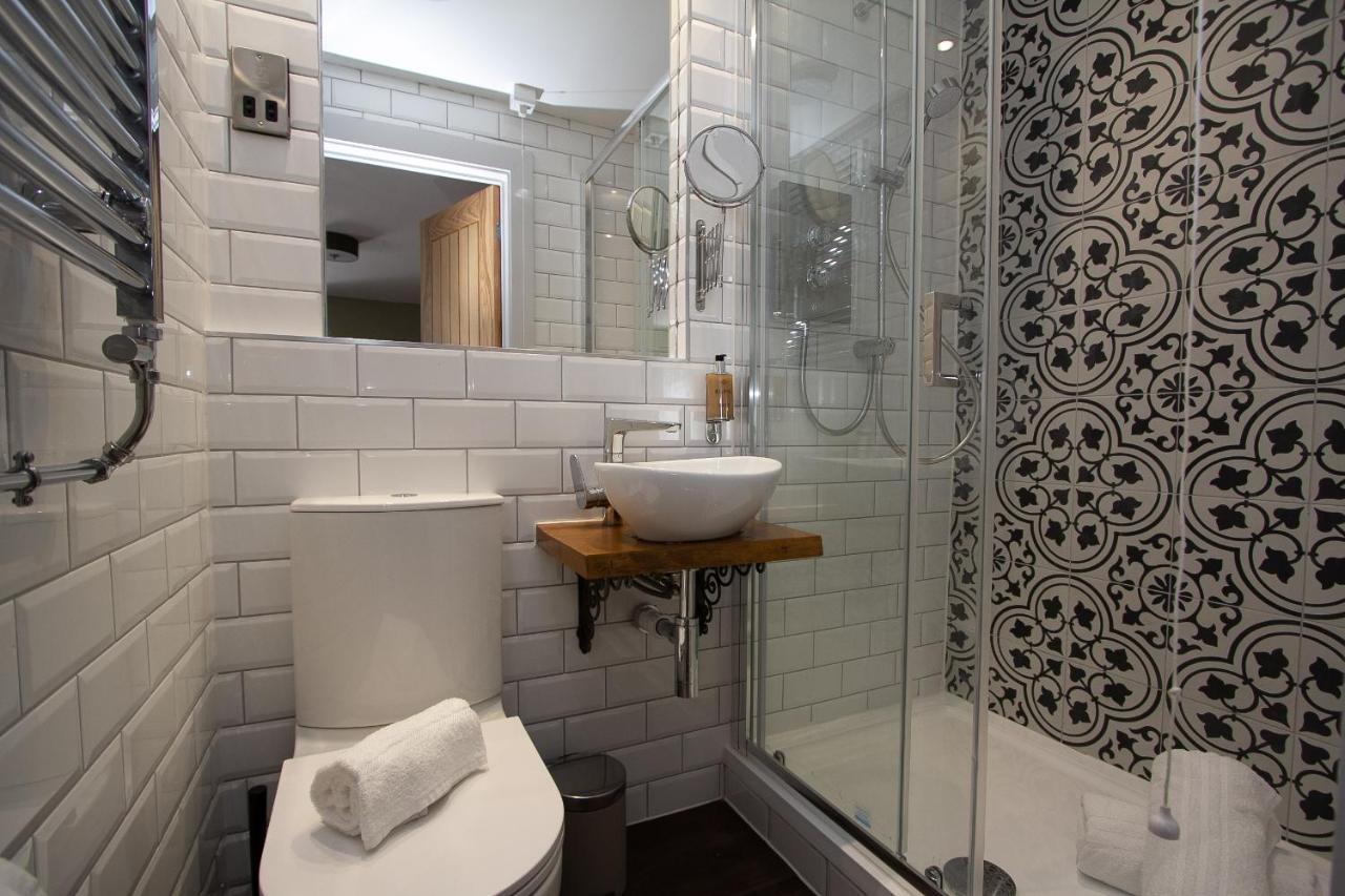 Tyr Winch Hotell Cardiff Eksteriør bilde