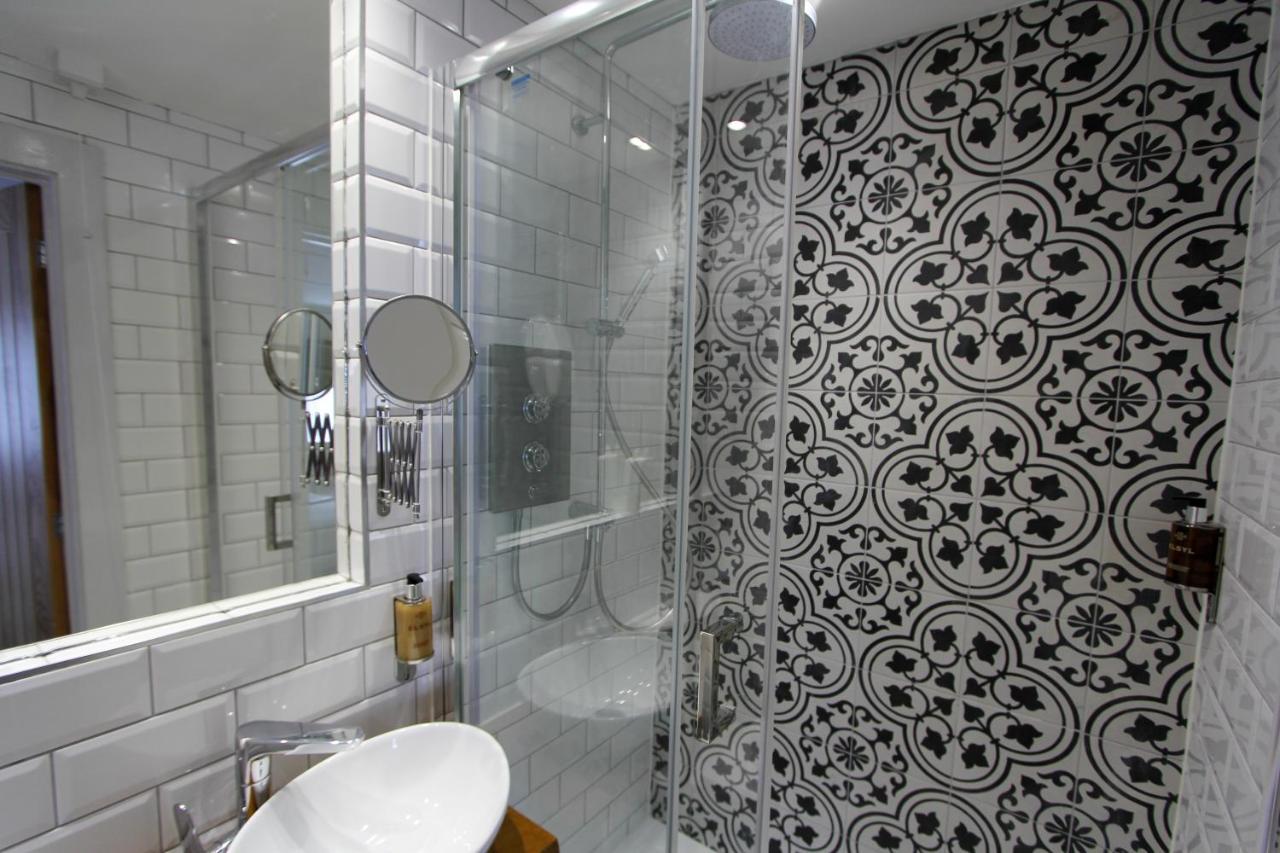 Tyr Winch Hotell Cardiff Eksteriør bilde