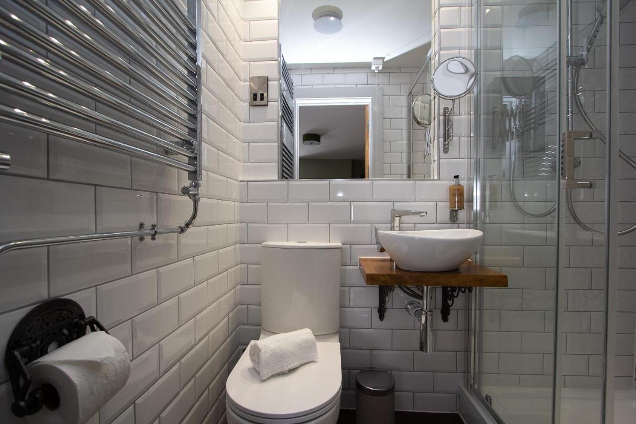 Tyr Winch Hotell Cardiff Eksteriør bilde